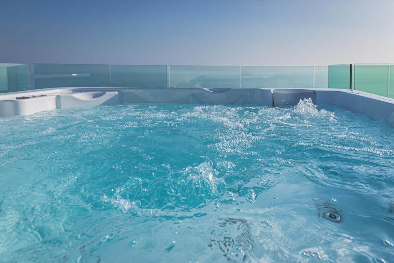 Modern Sea Front Jacuzzi Blue Sky Appartement Alicante Buitenkant foto